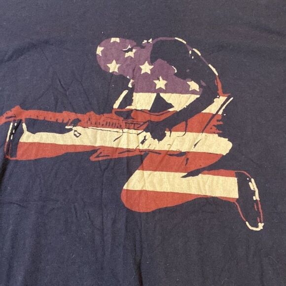 Authentic Icon tee - Picture 2 of 4